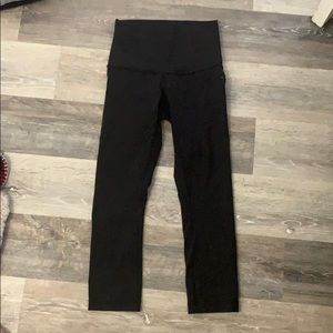 Lulu Wunder under crop